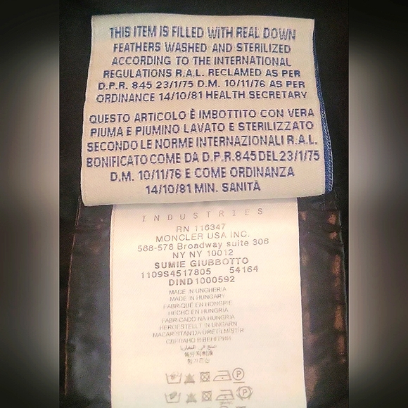 Authentic MONCLER down jacket - Picture 6 of 11